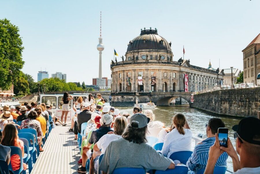 Berlin: 1-Hour City Tour by Boat with Guaranteed Seating - The audio guide: multilingual, handheld, and worth using