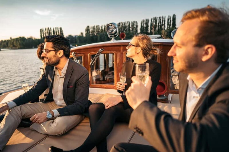 Berlin: 1h Boutiquestyle-Cruise on the Electric FITZGERALD - Who should book this Spree cruise (and who might skip it)