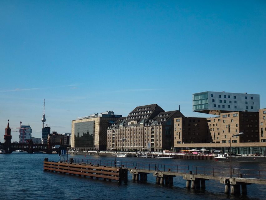 Berlin: 2.5-Hour East Side Boat Cruise with Commentary - Oberbaum Bridge and Treptow Harbor: New Berlin Along an Old Crossing