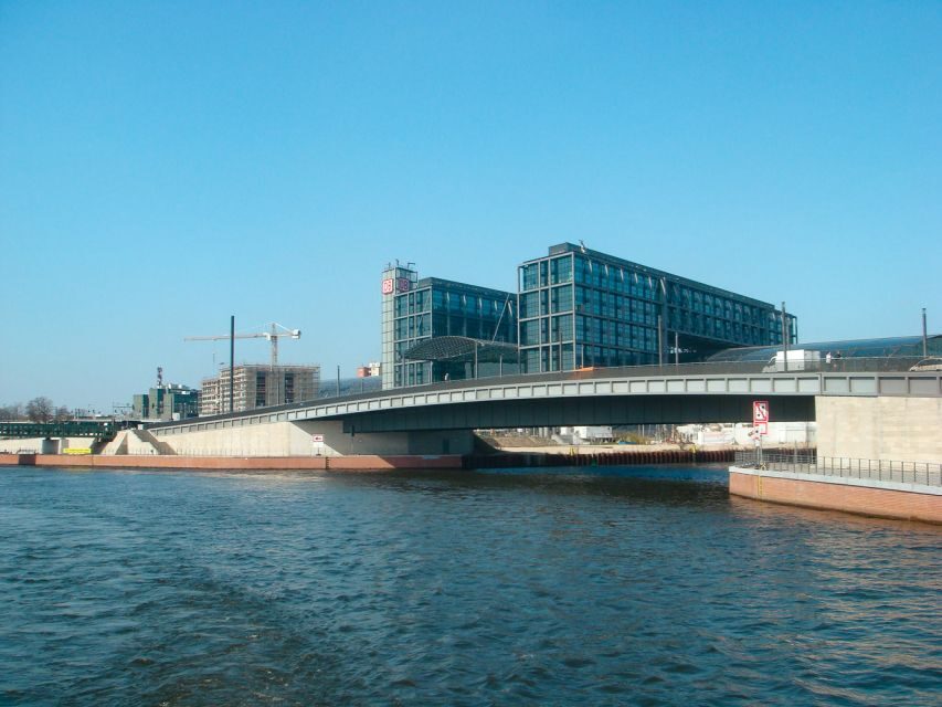 Berlin: 2.5-Hour East Side Boat Cruise with Commentary - Meeting at Alte Börse Pier: The Check-In Moment That Can Trip You Up
