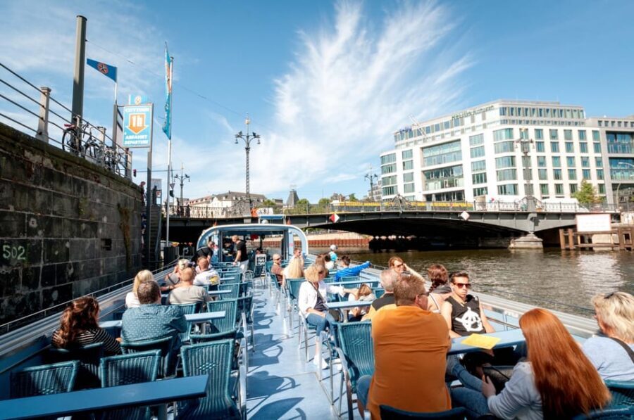Berlin: 3.25-Hour Spree & Landwehrkanal Boat Tour - On-board food and drinks: order without derailing the cruise
