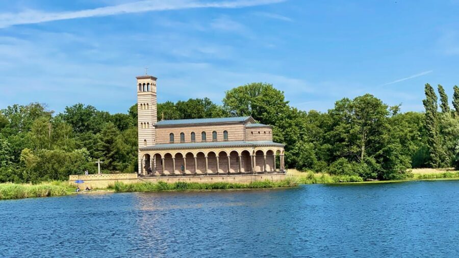 Berlin: 7 Lakes Boat Tour through the Havel Landscape - Pfaueninsel and Peacock Island: a pleasure-palace fairy-tale, minus the fantasy