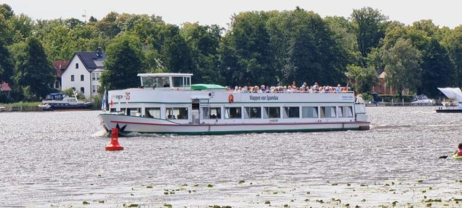 Berlin: 7 Lakes Boat Tour through the Havel Landscape - Pöhlesee and Stölpchensee: quiet lake moments between landmarks
