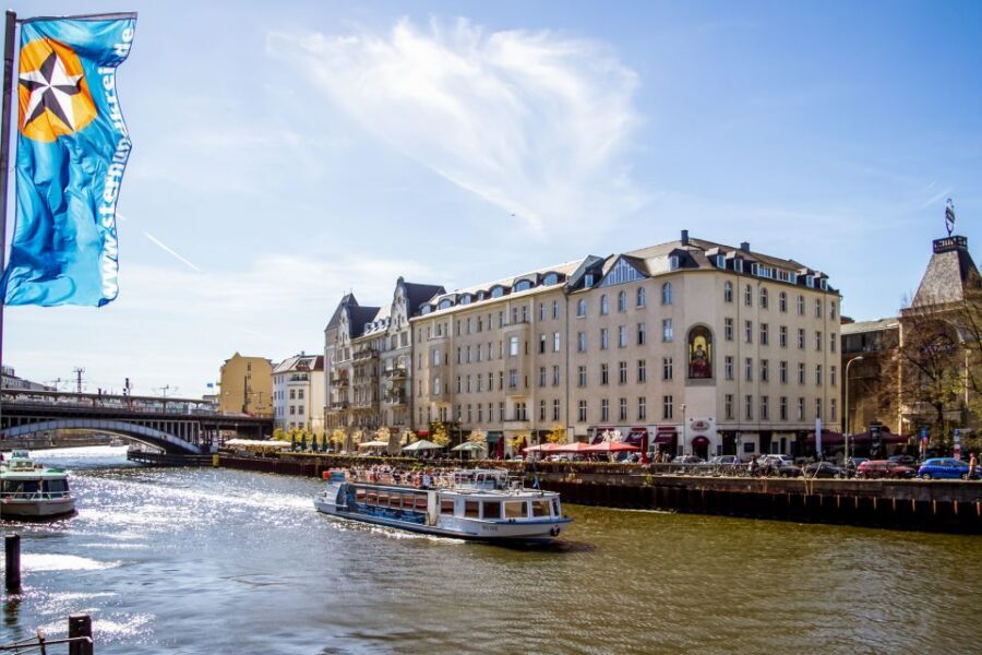 Berlin: Boat Tour Along the River Spree - The audio guide setup: 12 languages, recorded narration, and earphone tips