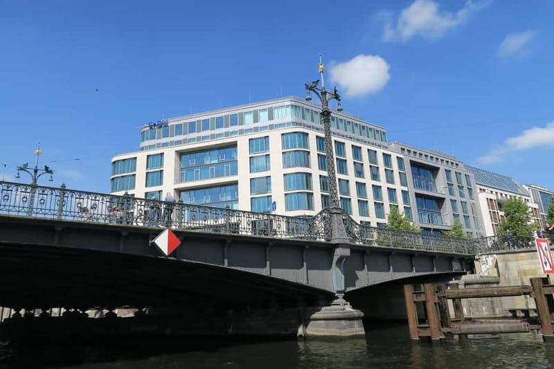 Berlin: City Boat Tour with Live Commentary - Museum Island from Both Sides: Photo-Friendly Icons in a Tight Loop