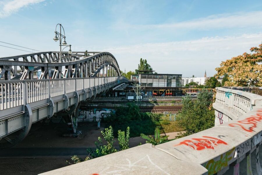Berlin: Cold War Era History Guided Bike Tour - Starting at Kulturbrauerei: why this old brewery sets the tone