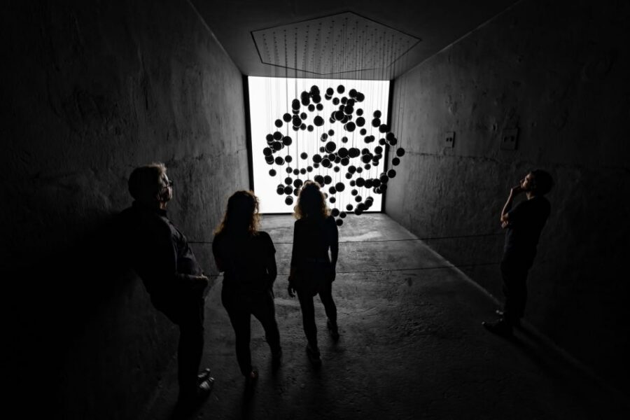 Berlin: DARK MATTER Experience KOLLEKTION Entry Ticket - The interactive walk-in parts: when your movement becomes part of the art