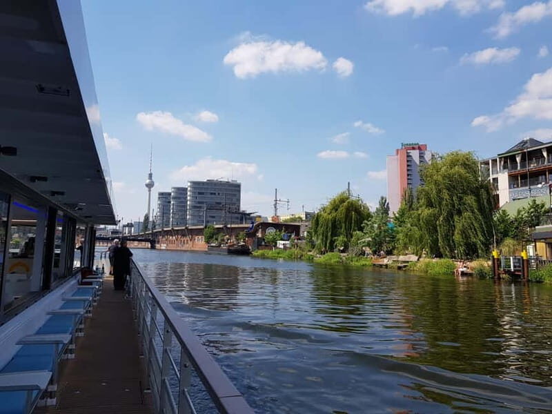 Berlin: East Side Gallery Spree Cruise in a Solar Catamaran - Key things to know before you go