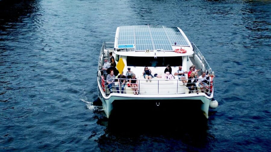 Berlin: Exclusive Boat Tour on a Solar-Powered Catamaran - Museum Island and the Government District: Architecture from a Prime Angle