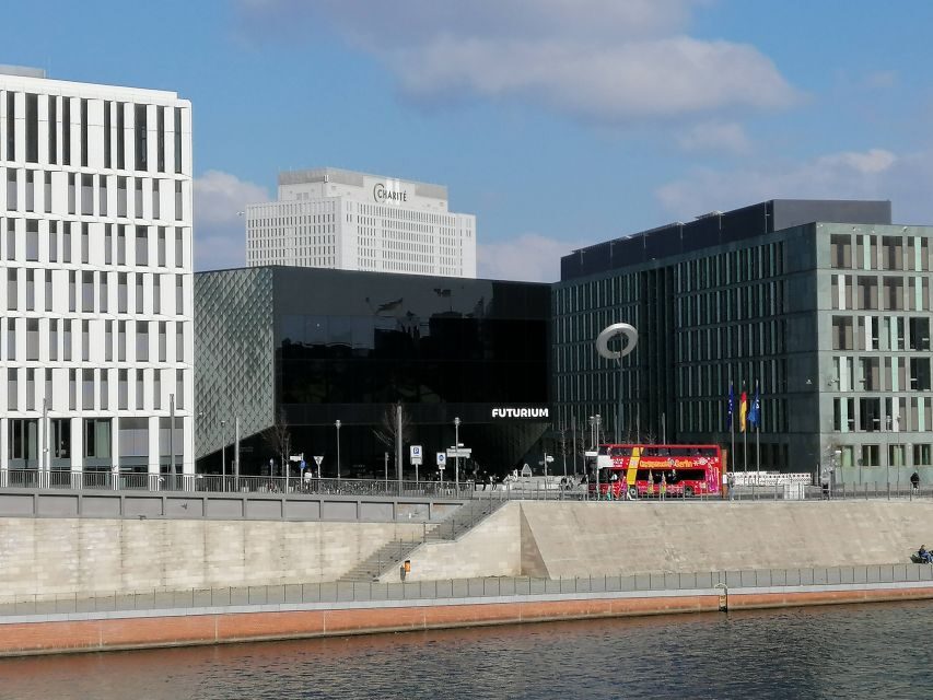 Berlin: Government District around the Reichstag Guided Tour - Marie-Elisabeth-Lüders-Haus to Government District viewpoints