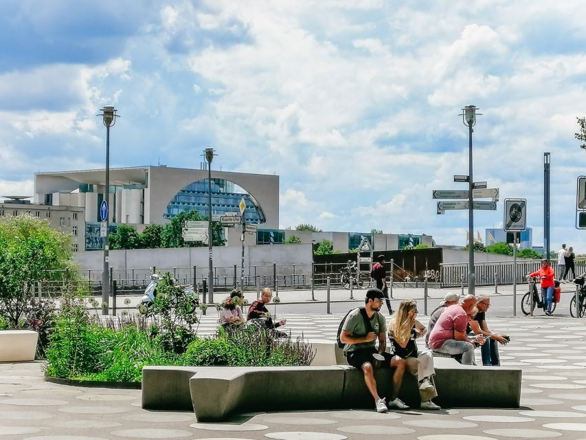 Berlin: Government District & Reichstag Hall Dome Visit - The government district stops before you reach the Reichstag