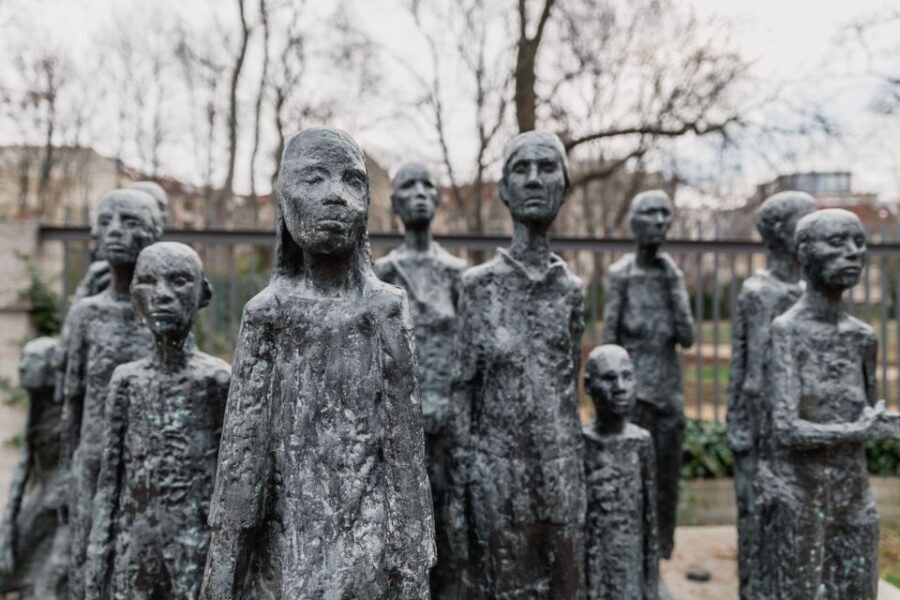 Berlin: Hidden Backyards Guided Walking Tour - Pacing, Rain Reality, and What to Bring