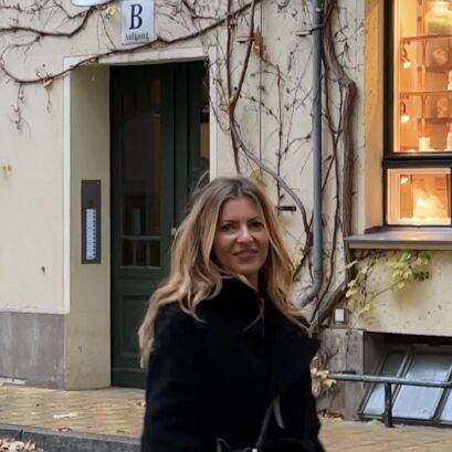 Berlin: Hidden Backyards Guided Walking Tour - Starting at BUTLERS Hackescher Markt and Entering Spandauer Vorstadt