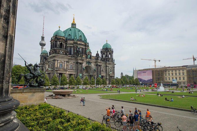 Berlin Highlights Sightseeing Bike Tour in Small Groups - The Memorial of the Berlin Wall: Where the Tour Gets Serious