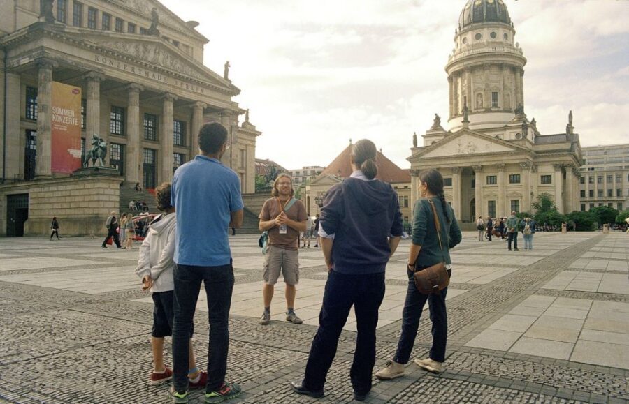 Berlin Historical Highlights Walking Tour - Checkpoint Charlie: Cold War symbolism that actually makes sense