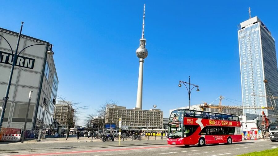 Berlin: Hop-On Hop-Off Sightseeing Bus with Boat Options - Red Line Highlights: Brandenburg Gate to Checkpoint Charlie