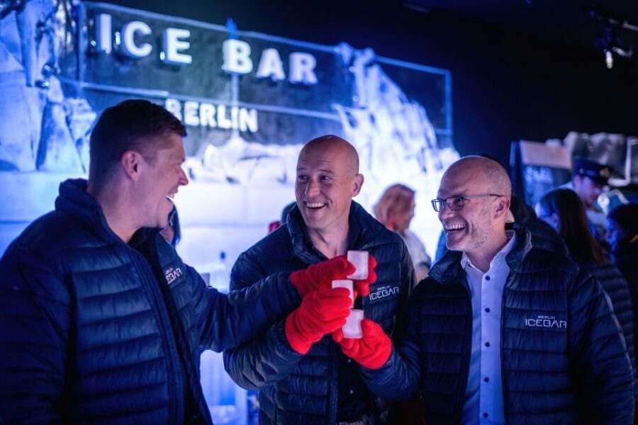 Berlin: Icebar Entrance with Complimentary Drinks - Berlin Icebar: Ice, Music, and the Hansa Story