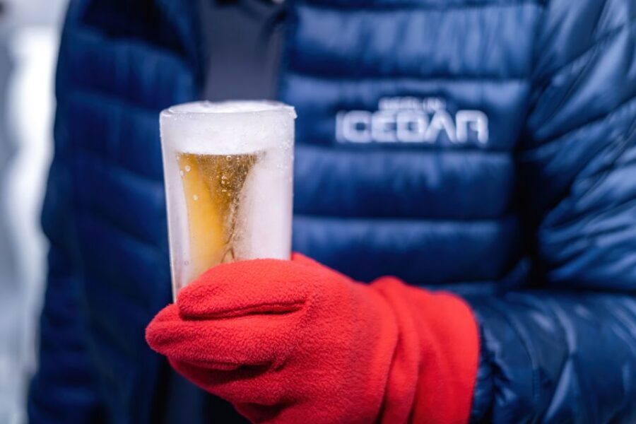 Berlin: Icebar Entrance with Complimentary Drinks - Inside the Icebar at -10 to -12°C: 20 Minutes That Feel Like a Challenge