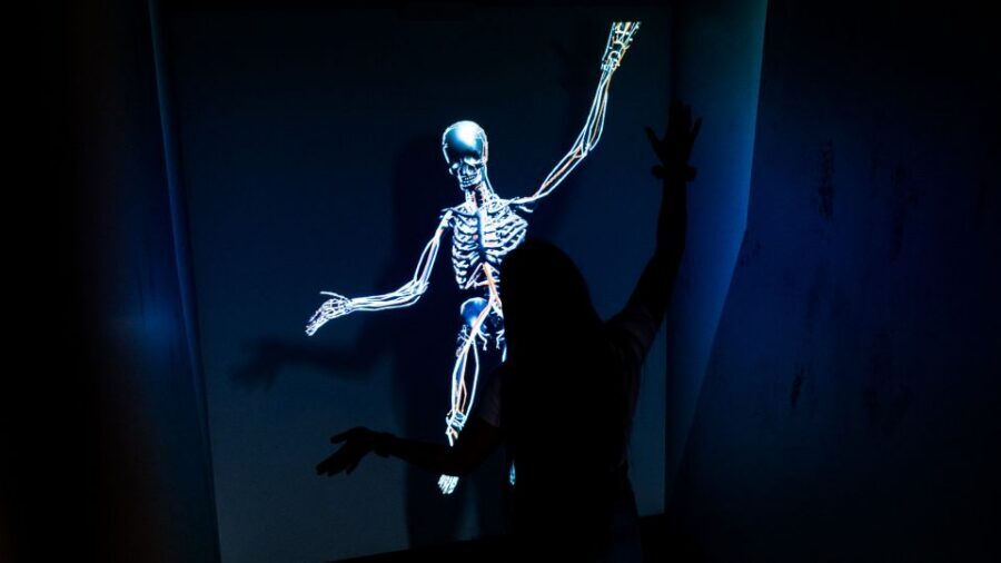 Berlin: Interactive DeJa Vu Museum Entrance Ticket - Your 90-minute flow: how the two floors keep moving