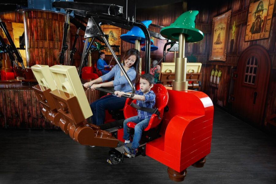 Berlin: Legoland Discovery Centre Entry Ticket - Dragon Castle, Merlin’s Apprentice, and the Rest of the Play Zones