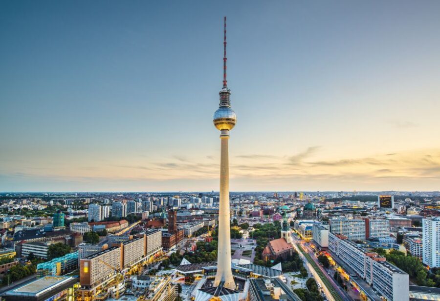 Berlin: Mitte Culinary Food Tour - St. Nicholas’ Church and Rotes Rathaus: Where the Past Feels Close
