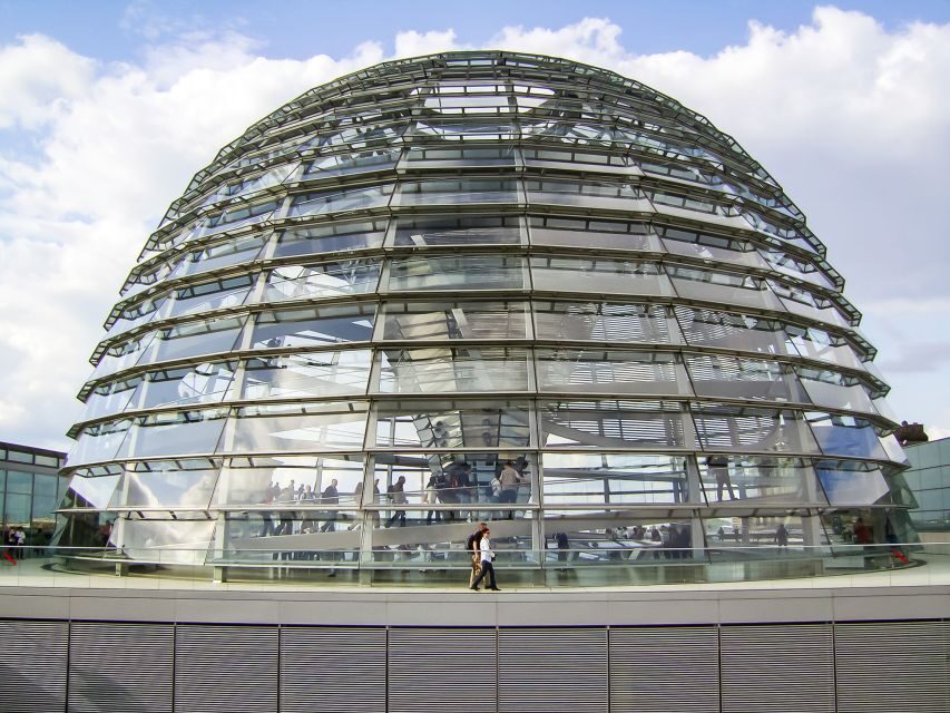 Berlin: Reichstag, Plenary Chamber, Cupola & Government Tour - The Plenary Chamber lecture: how the “why” beats the “what”