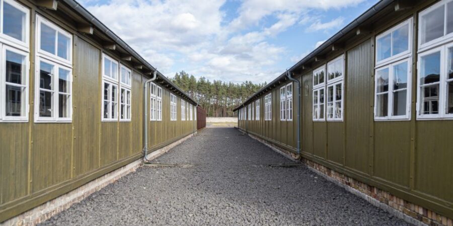 Berlin: Sachsenhausen Concentration Camp and Potsdam Tour - Berlin Panoramic Wrap-Up: Quick Landmarks, Better Context