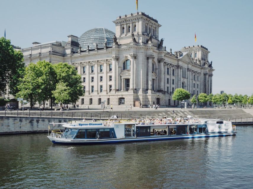 Berlin: Sightseeing Cruise from Berlin Main Station - FAQ