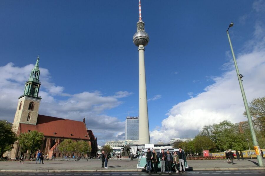Berlin: Sightseeing Tour in Classic Volkswagen T1 Samba Bus - Western highlights and shopping landmark energy: Kurfürstendamm to KaDeWe