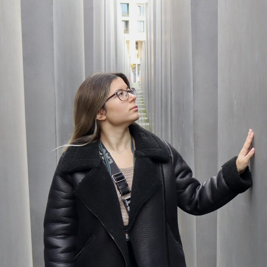 Berlin: Third Reich and Cold War 2 Hour Walking Tour - Berlin in Two Hours: Nazi-Era Power to Wall-Future Tension
