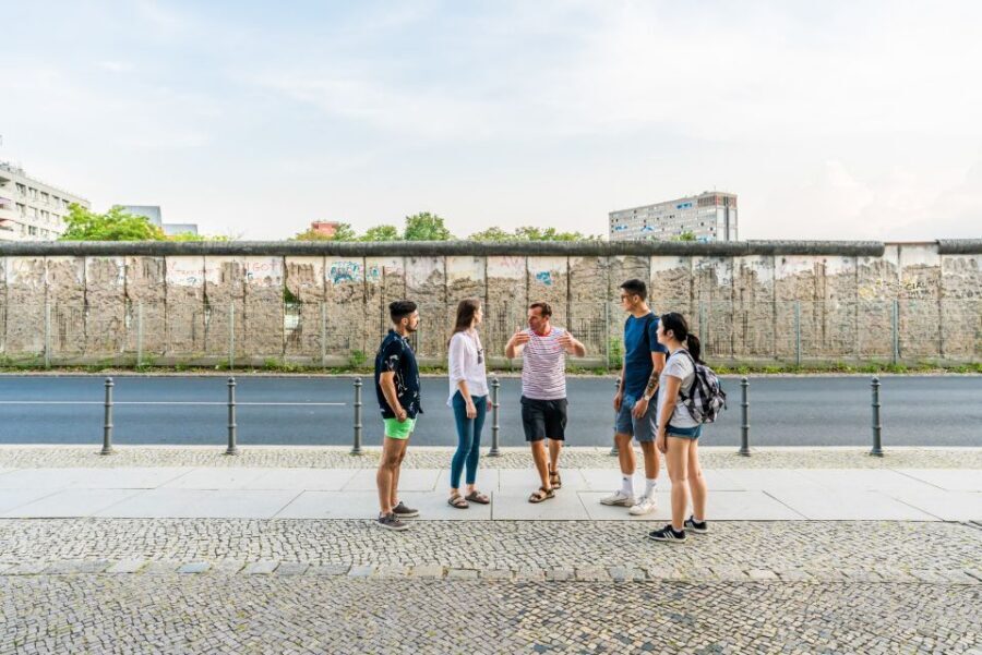 Berlin: Third Reich and Cold War 2 Hour Walking Tour - Soviet War Memorial at Tiergarten: Tanks, Numbers, and the Cost of Berlin