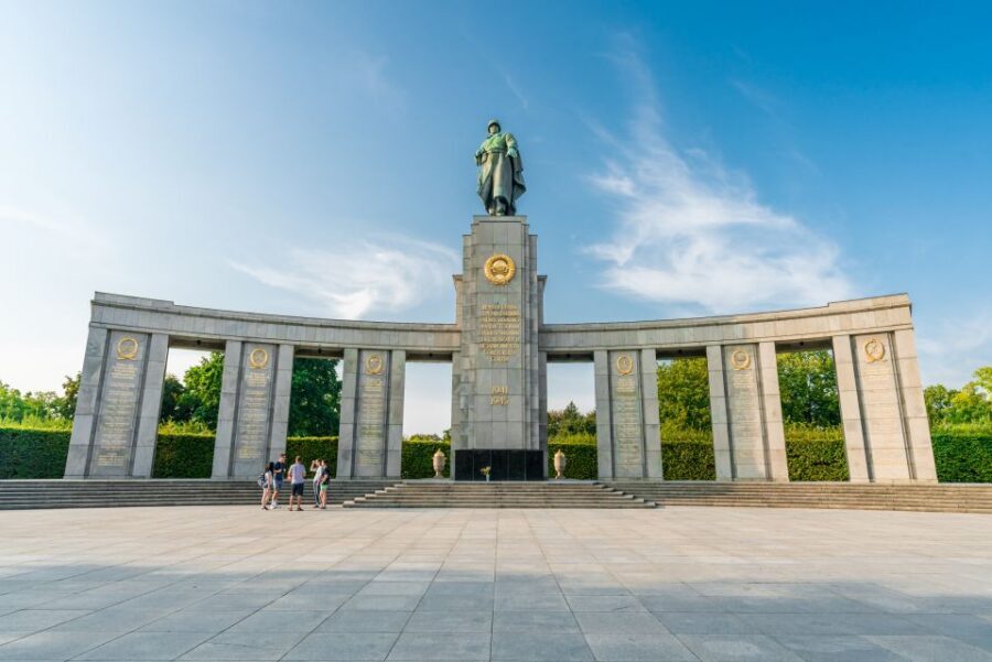 Berlin: Third Reich and Cold War 2 Hour Walking Tour - Price and Value: Why $23 Often Beats a Museum Day for Setup
