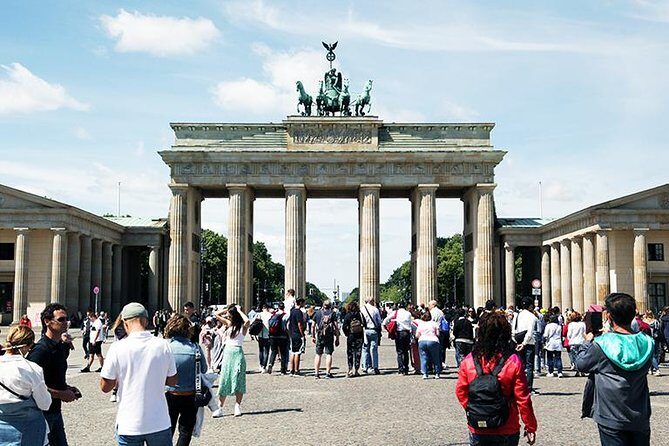 Berlin Third Reich Sites: Half-Day Walking Tour - The Neue Synagogue Area and Anhalter Bahnhof: Deportation as a System