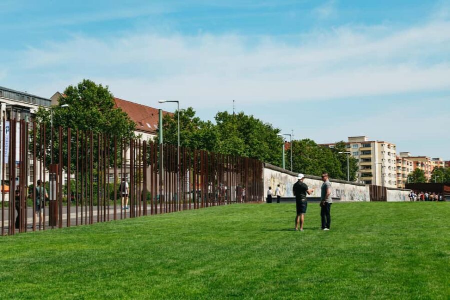 Berlin: Wall Tour – Fates, Love Stories, and Heroes - Key things to know before you go