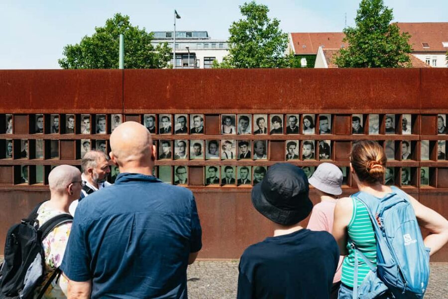 Berlin: Wall Tour – Fates, Love Stories, and Heroes - Stop by stop: what each location teaches you