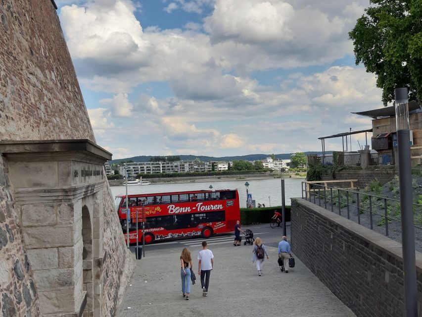 Bonn: 24-Hour Hop-On Hop-Off Sightseeing Bus Ticket - Audio guide with headphones: the best part for independent travelers