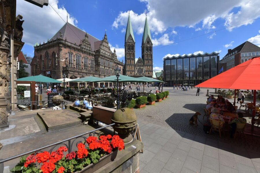 Bremen: City Center Guided Walking Tour - St. Petri Cathedral: The Religious Landmark With Trade-Era Meaning