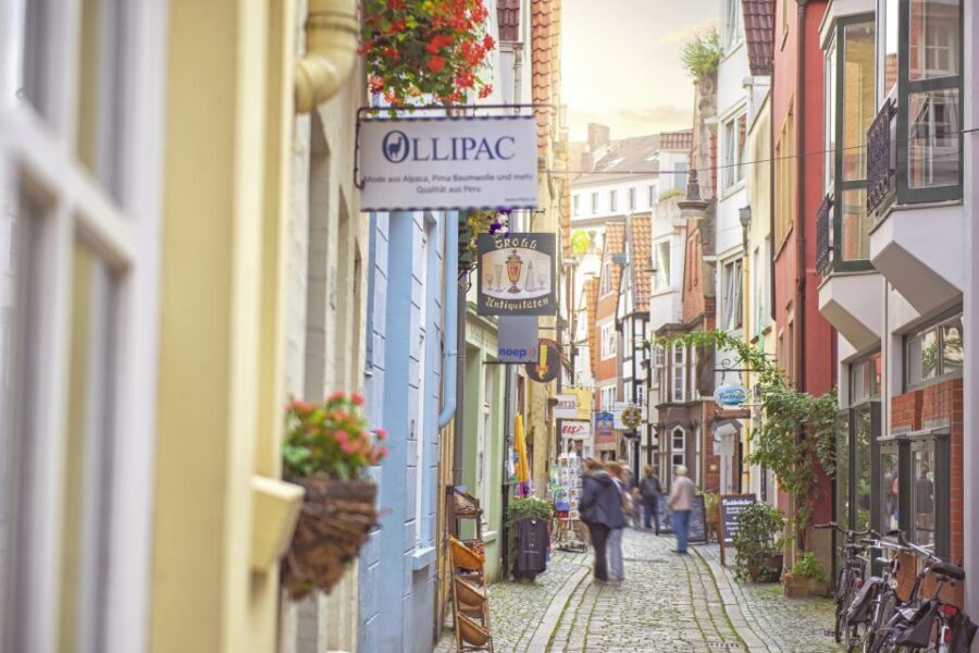 Bremen: City Center Guided Walking Tour - Böttcherstraße: From Coopers’ Work to Expressionist Drama