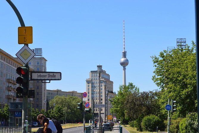 Cold War, Berlin Wall, Spies and the East Side Gallery - How to make this tour feel personal (not just educational)