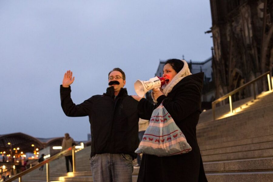 Cologne: 1.5-Hour Comedy Bus Tour - The Included Beer, the Timing, and Practical Comfort