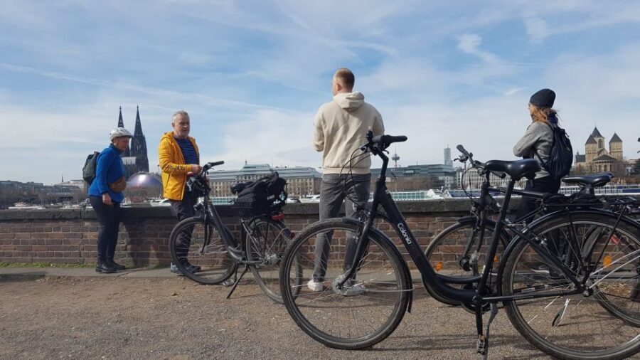 Cologne: 3-Hour Guided Bike Tour - Rhine River return ride: relaxing northward views before you roll back