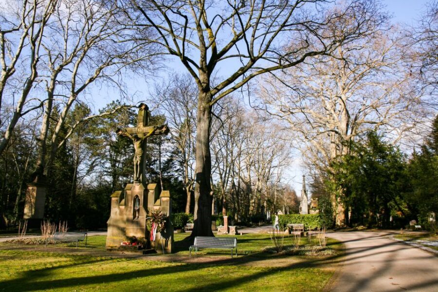Cologne: Guided Tour of Melatenfriedhof - From execution site to leprosy ward: the real reason this place feels heavy