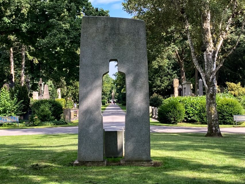 Cologne: Guided Tour of Melatenfriedhof - Who this tour is best for (and who should skip it)