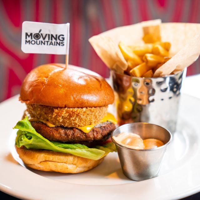 Cologne: Hard Rock Cafe with Set Menu for Lunch or Dinner - What You’ll Eat: Burgers, BBQ Flavors, Salads, and the Desserts That Decide It