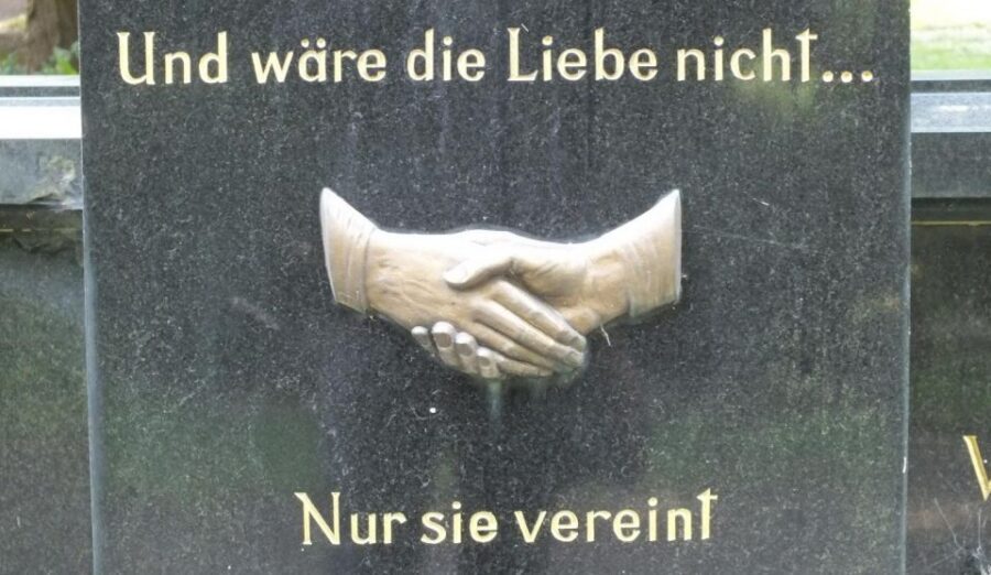 Cologne: Melaten Cemetery Life, Love and Death Tour - FAQ