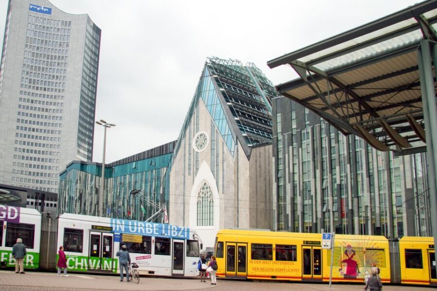 Combo Tour in Leipzig: Guided City Tour & City Sightseeing - The Southern Suburb Loop: Panometer Area and the Battle of Nations Monument