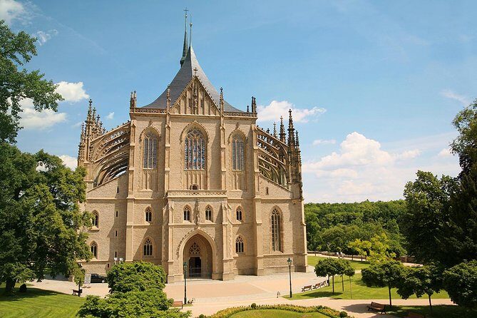 Day Trip to Kutná Hora by train from Prague - Lunch is on your own — so plan around time, not cravings