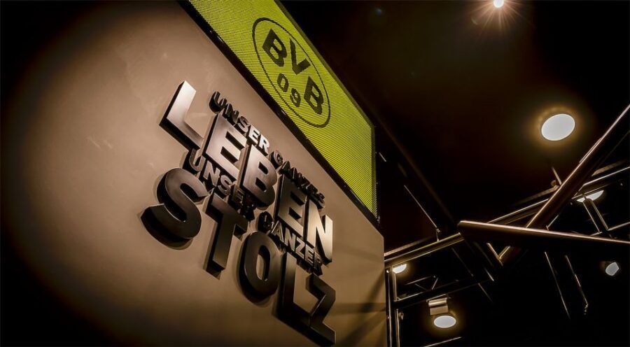 Dortmund: BVB Signal Iduna Park Stadium Walk - Finding your way in: BVB FanWelt check-in and stadium timing