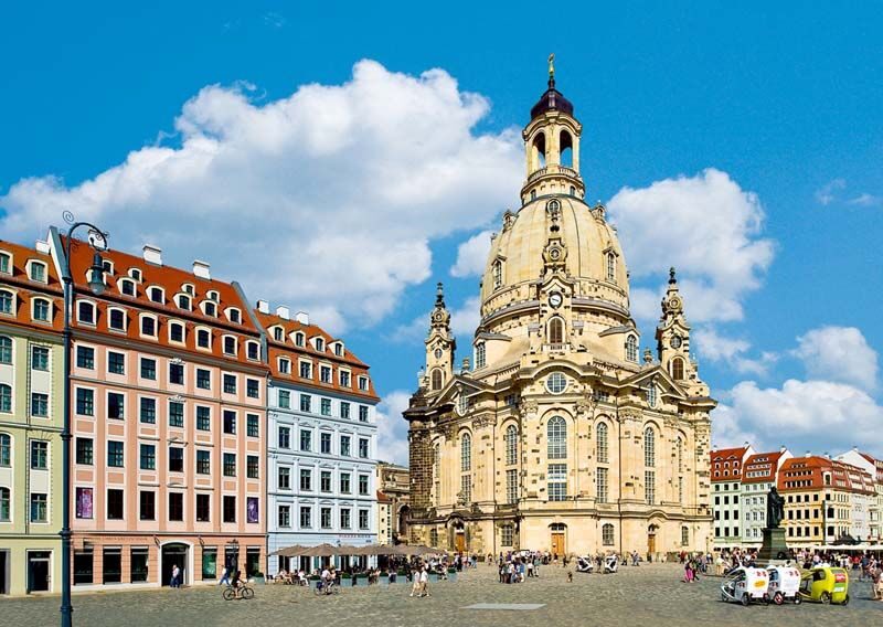 Dresden: City Sightseeing Tour with Live Guide - Villa district passing: why this segment feels surprisingly “Dresden”