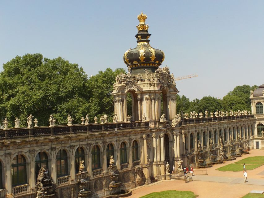 Dresden: Complete Walking Tour with Frauenkirche Visit - Zwinger District and Saxon Baroque: sandstone sculptures with a story